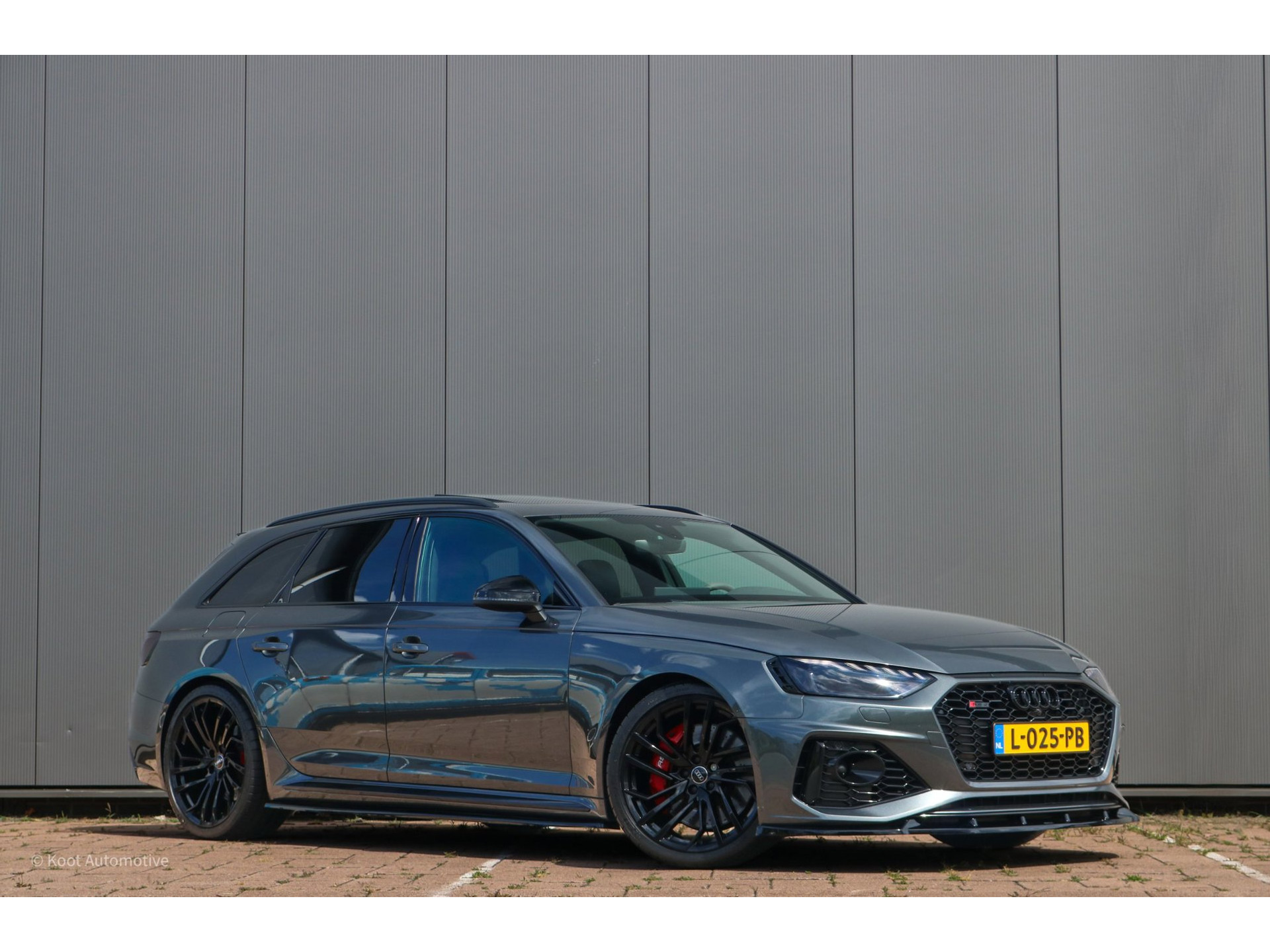 Audi RS4 Avant 2.9 TFSI Quattro | Stage 2 | Miltek | Pano | B&O | Matrix | Massage.