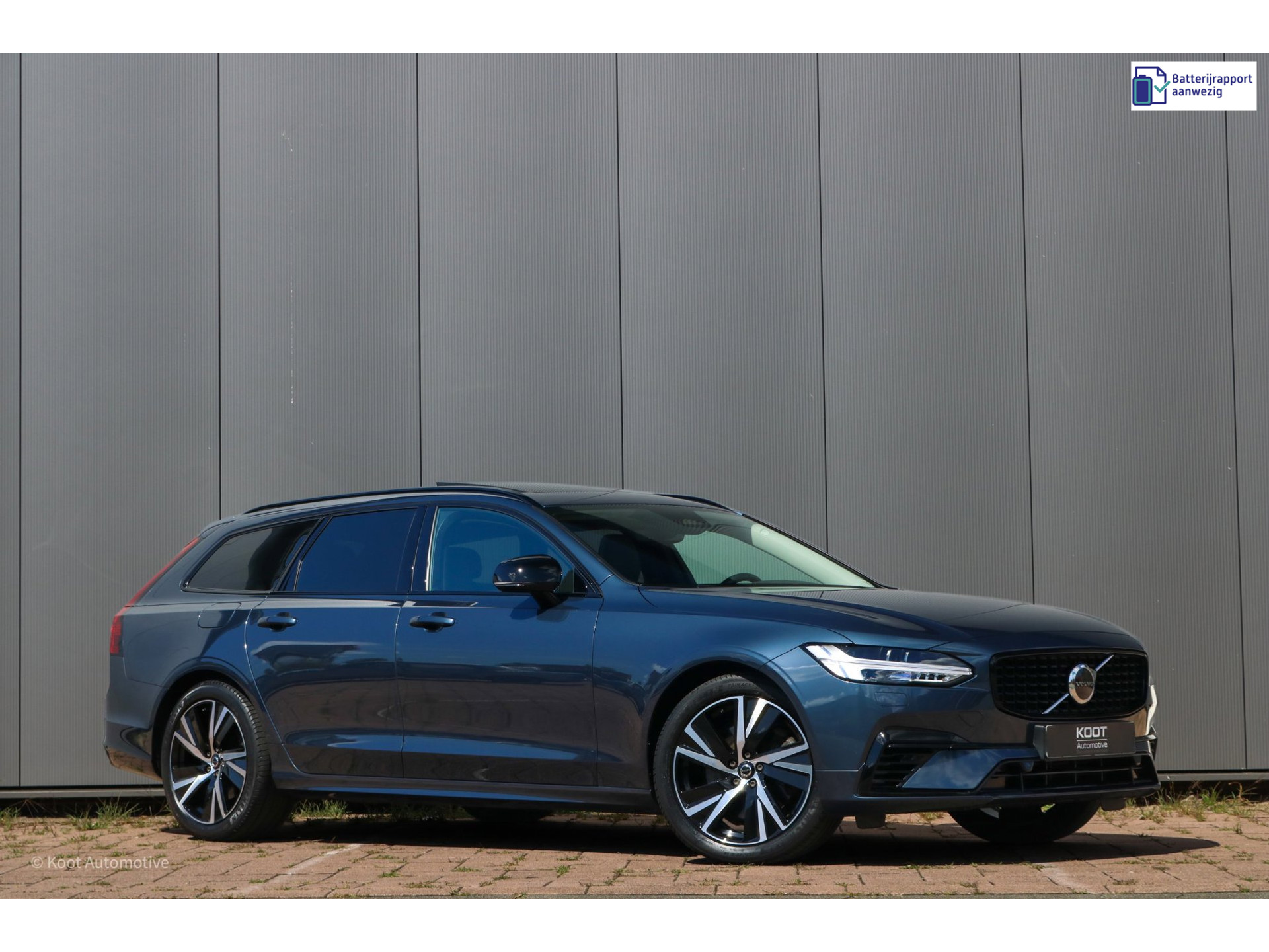 Volvo V90 T8 AWD Ultimate Dark Long Range | SOH 98% | 455 PK | Pano | Harman Kardon | HUD | Trekhaak