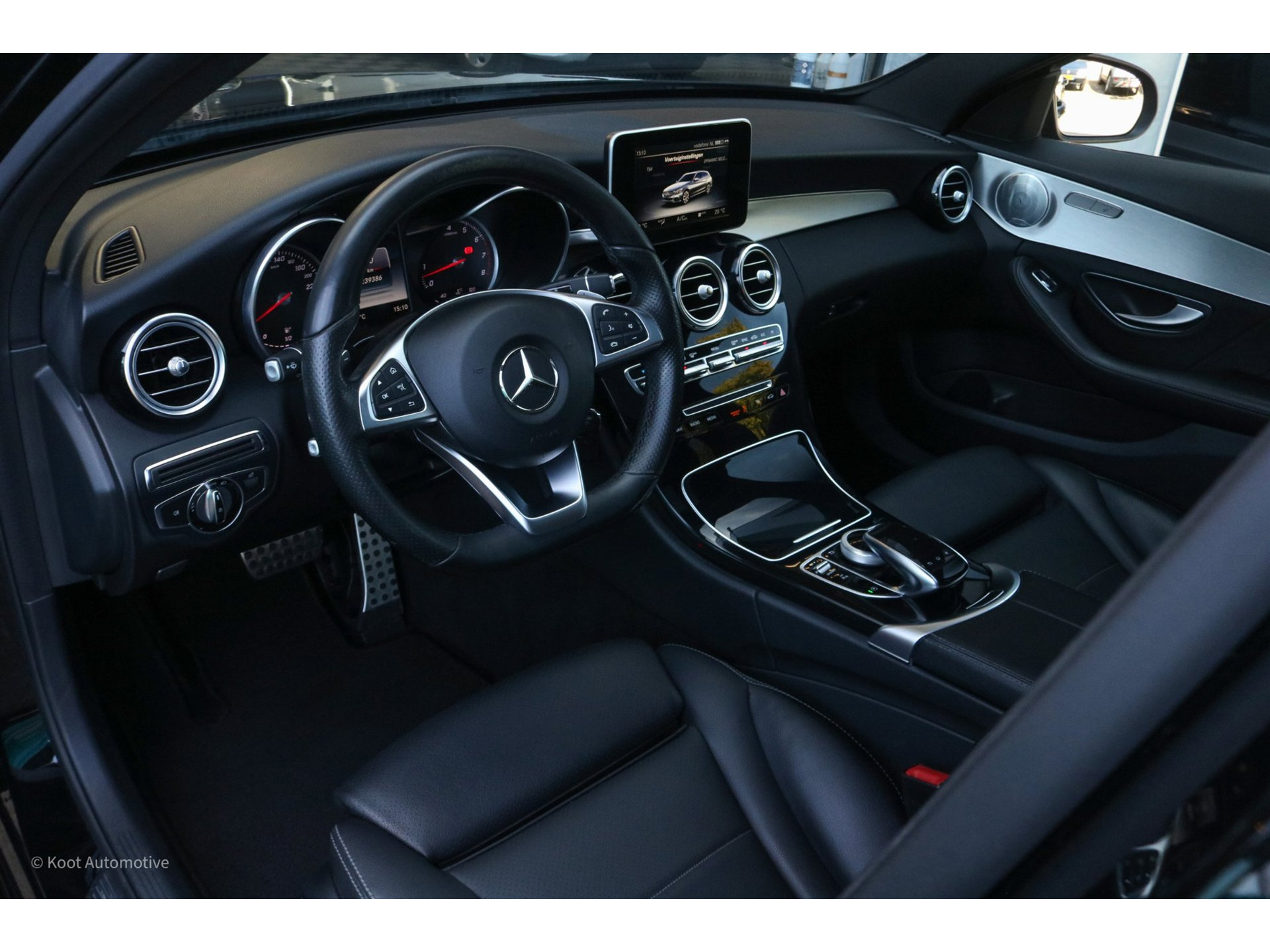 Mercedes-Benz C-Klasse Estate 400 4MATIC AMG Line 3.0 V6 Biturbo | Dealer Onderhouden| 333 pk | 7G-TRONIC | Pano | Burmester
